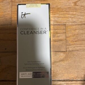 IT Cosmetics Confidence in a Cleanser - Cream